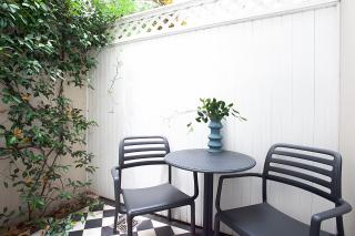 Bright and Beautiful Studio in Quiet Neighbourhood - 5