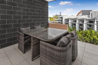 2-Bed Near Brisbane CBD with Pool Sauna & BBQ - 6