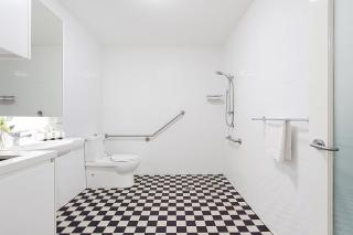 Art Deco Designer Studio in Lewisham - 6