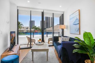 Surfers Paradise 2-Bed Near Beach with Pool & Gym - 9
