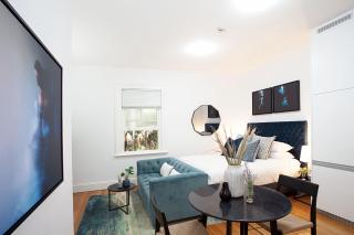 Chic and Characterful Studio Apartment - 3