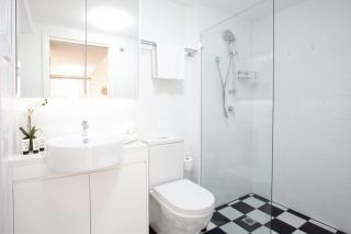 Modern and Cosy Inner West Apartment - 6