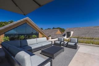 Brand New 5 bed Lux Villa - 2