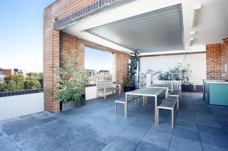 Stylish Studio with Balcony near Darling Square - 6