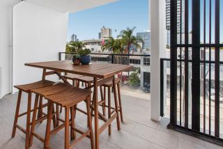 Spacious 2-Bed Unit With Balcony Next to The Gabba - 7
