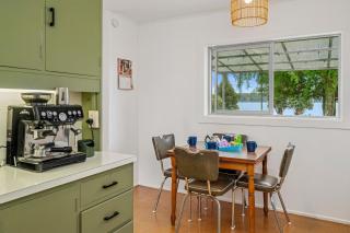 Rotoiti Escape - Lake Rotoiti Holiday Home - Rotoiti - 1