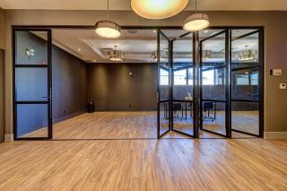 Dream Suites Near YYZ Airport - 5