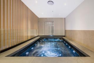 Modern, Executive 1 Bedroom Apartment With Balcony - 9