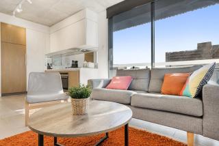 Comfy 2-Bed Balcony Unit near Iconic Chapel St - 8