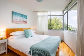 Bronte Beach Coastal Apartment with Ocean View - 1