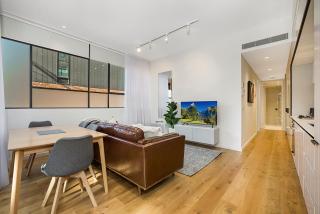 Bright Terrace Unit Next to Chapel St Dining - 3