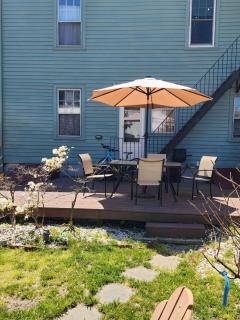 Frank Pepe House, Downtown, 2 bedrm house apartment - 3