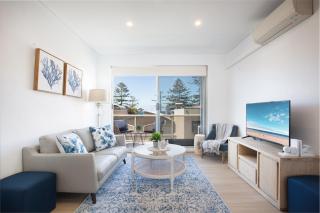 MadeComfy Trendy Apartment on Dee Why Beach - Deewhy - 0