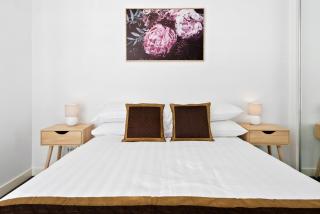 Executive and Spacious Apartment with Balcony - 5