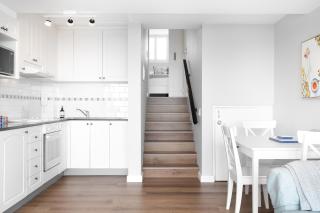 Modern Manly Apartment with Stunning Views, Pool - 3