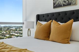 Executive 2-Bed with Stadium View, Great Amenities - 1