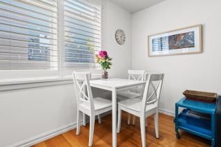 Convenient Apartment in heart of Carlton - 9