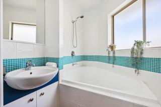 Oceanside Apartment with Views of Yaroomba Beach - 1