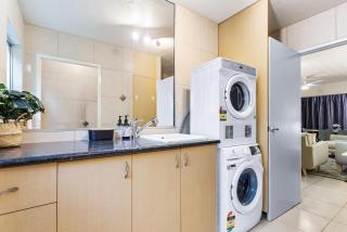 Family-Friendly Stay Walk to Beach & Parks - 8