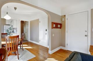 Spacious, bright 1BR in central Capitol Hill location - 4