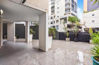 Comfy 2-Bed with Pool and Secure Parking - 1