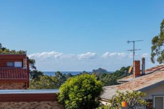 Spacious Flat with Parking & Dedicated EV Station - 9