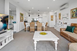 A taste of paradise in inner city suburbia - 5