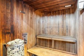 Oceanview 2-Bed with Pool, Sauna, Gym & Parking - 4