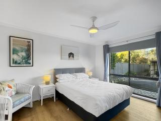 Pet-friendly Private Retreat with Large Backyard - 8