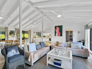 Pet-friendly Private Retreat with Large Backyard - 4