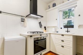 Art Deco Apartment Meters Away From The Beach - 2