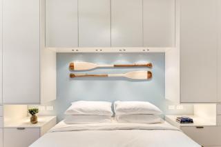 Beachside Living in Modern 2 bedroom Apartment - 2