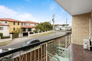 Spacious 2-Bed Apartment Near City Centre - 2