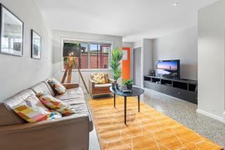 Convenient Bayside Living at the Edge of the City - 0