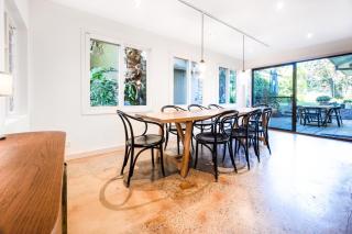 Delightful 4-Bed Home near Centennial Park - 8