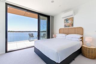 Lavish Coastal 2-Bed with Stunning Ocean Views - 0