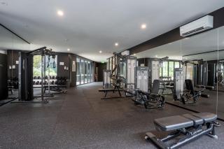 Panoramic Lake View 2-Bed with Pool, Gym and BBQ - 6