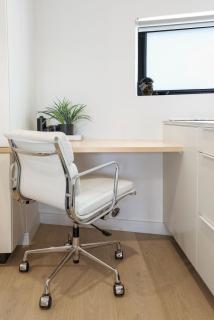 Modern 2-Bed Ivanhoe unit with Parking - 7