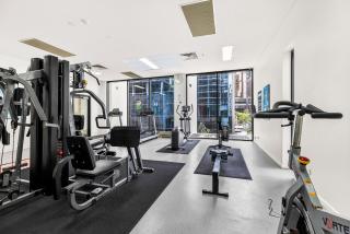 1-Bed Brisbane City Centre with Pool, BBQ & Gym - 6
