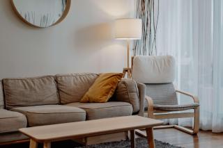 Central 2-Bed with Gym and Secure Parking - 4