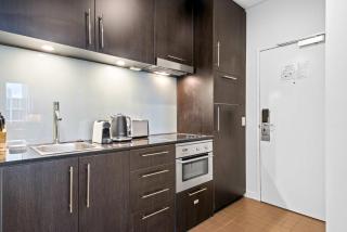 Charming 1-Bed Central Studio Apartment - 8