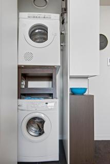 Chic 1-Bed with Balcony Views and Amenities - 1