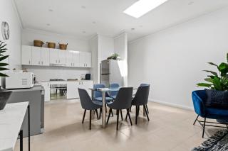 Patio House Moments from Marrickville Metro - 1