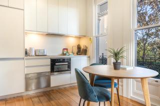 Modern 1-Bed Studio near Tramsheds - 8