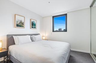 Pristine 2-Bed Unit With Beautiful City Landscape - 4