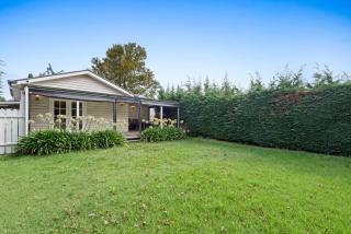 Lush 3-Bed House near the Beach - 6