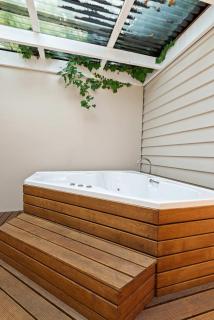 Lush 3-Bed House near the Beach - 5