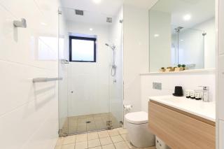 Gorgeous 2-bed Bridgeview Apartments Near River - 2