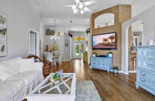 Coastal Style Retreat - 3