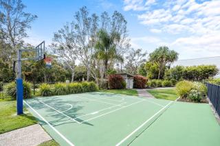 Beachside 3-Bed with BBQ, Pool, Gym & Tennis Court - 5